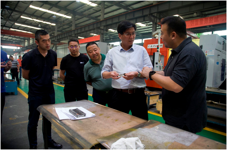 綿竹市市委副書記、市長(zhǎng)李棟蒞臨集團(tuán)調(diào)研