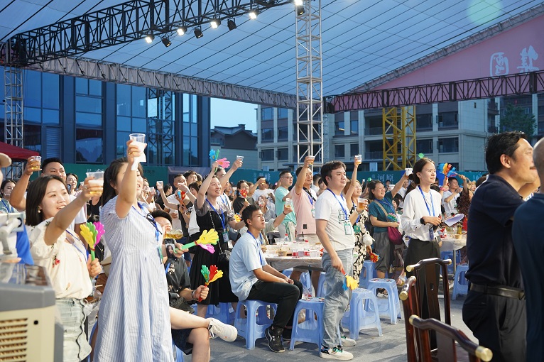 重磅！第十二屆仟坤啤酒節(jié)正式開幕！明星大咖+啤酒美食...